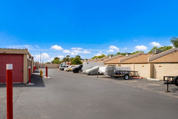 StorQuest - Glendale / N 67th - 9240 North 67th Avenue