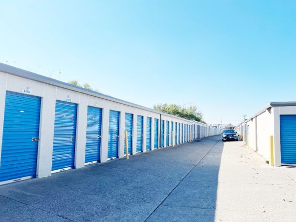 USA Storage Centers - Murfreesboro - 2425 South Church Street