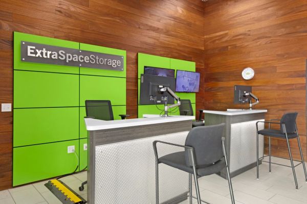 Extra Space Storage - 2032 - Tulsa - 21st St - 14009 East 21st Street