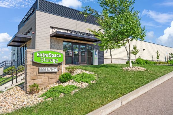 Extra Space Storage - 7451 - Bloomington - 3rd St - 1901 West 3rd Street