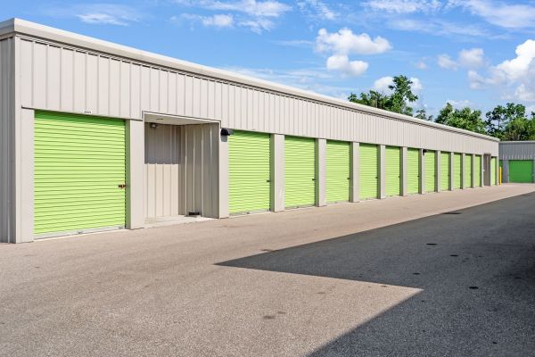 Extra Space Storage - 7451 - Bloomington - 3rd St - 1901 West 3rd Street