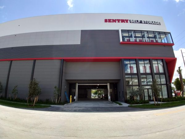 Sentry Self Storage - Hollywood - 2060 Coolidge Street