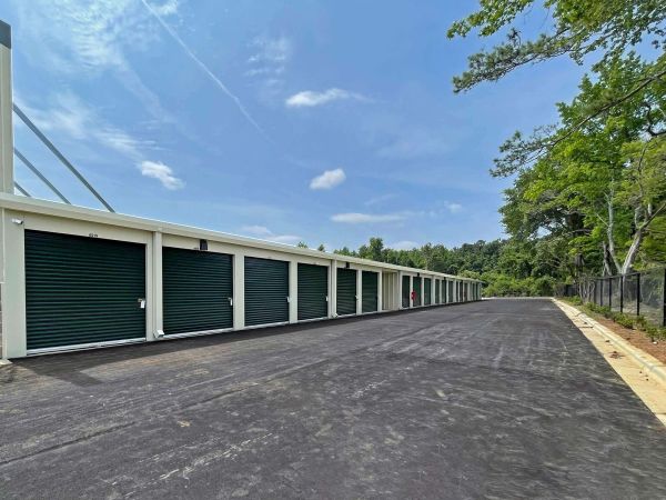 Pinnacle Storage of Bragg - 4209 Bragg Boulevard
