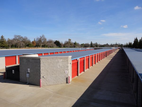 Storage Direct Self Storage - Roseville - 998 Washington Boulevard