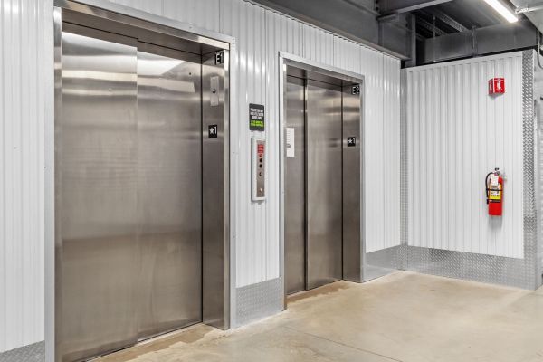 Extra Space Storage - 7802 - Shelby Township - Shelby Pkwy - 51786 Shelby Parkway