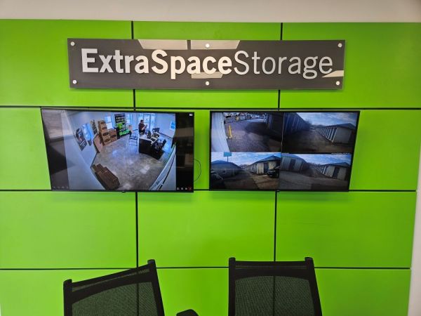 Extra Space Storage - 2100 - Edinburgh - Hartman Dr - 11770 Hartman Drive