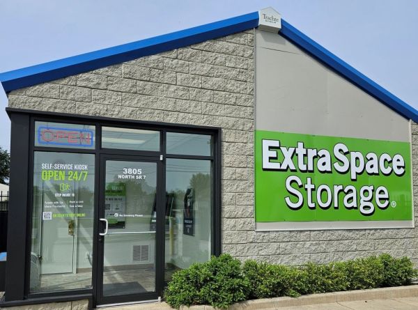 Extra Space Storage - 2108 - North Vernon - N State Highway 7 - 3805 N State Highway 7