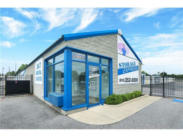 Extra Space Storage - 2108 - North Vernon - N State Highway 7 - 3805 N State Highway 7