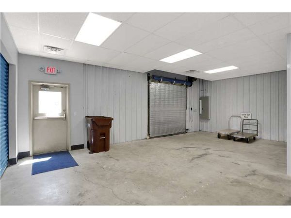 Extra Space Storage - 2117 - Bloomington - Dodds St - 227 West Dodds Street