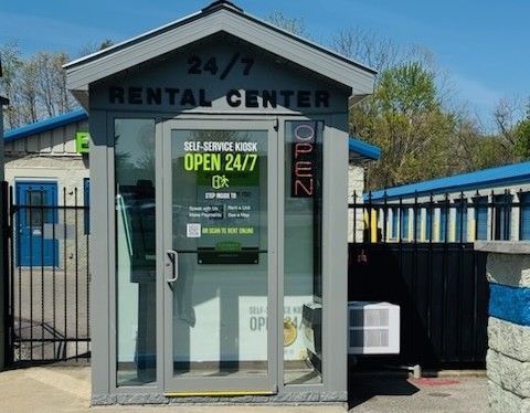 Extra Space Storage - 2118 - Bloomington - Daniels Way - 111 North Daniels Way