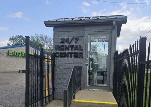 Extra Space Storage - 2127 - Bedford - O Street - 909 O Street
