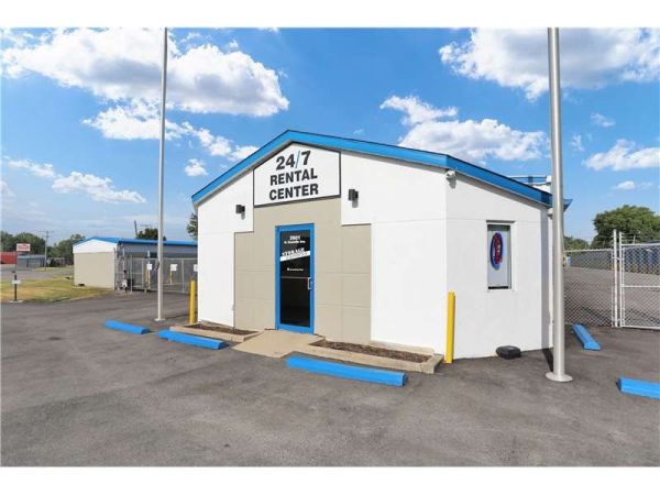 Extra Space Storage - 2149 - Muncie - Granville Ave - 2601 North Granville Avenue