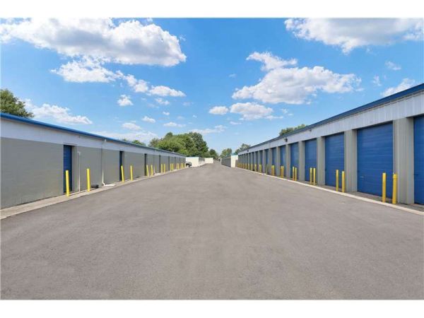Extra Space Storage - 2149 - Muncie - Granville Ave - 2601 North Granville Avenue
