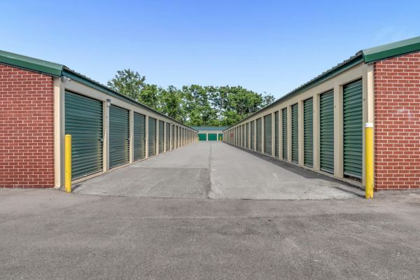 Extra Space Storage - 7846 - Indianapolis - Raceway Road - 2255 South Raceway Road