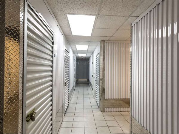 Extra Space Storage - 0432 - Indianapolis - E Stop 11 Rd - 2420 East Stop 11 Road