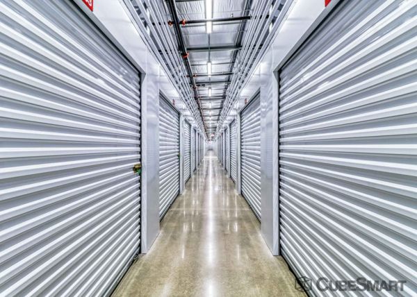 CubeSmart Self Storage - 7930 Southwest Loop - 7930 Southwest Loop 410