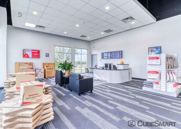 CubeSmart Self Storage - 7930 Southwest Loop - 7930 Southwest Loop 410