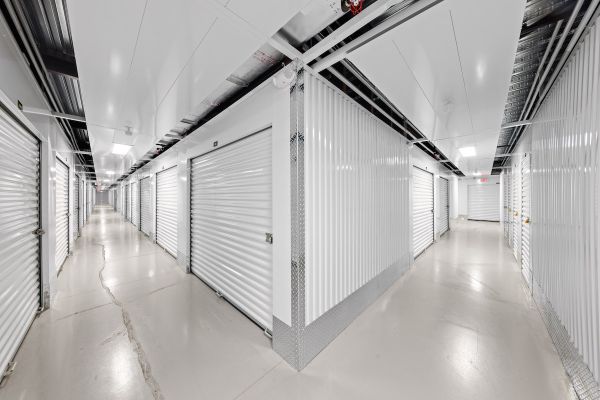 US Storage Centers - Tampa - Hillsborough - 2119 West Hillsborough Avenue