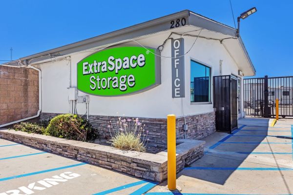 Extra Space Storage - 1983 - Santa Ana - Sullivan St - 280 North Sullivan Street