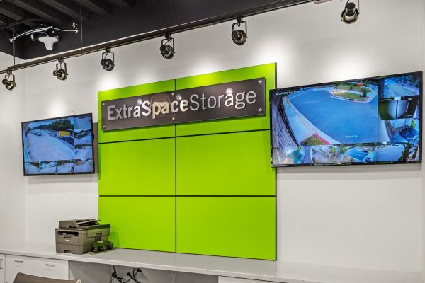 Extra Space Storage - 1990 - Cumming - Canton Hwy - 2168 Canton Highway