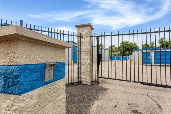 Extra Space Storage - 2191 - Jeffersonville - 1713 1/2 E 10th St - 1713 1/2 East 10th Street
