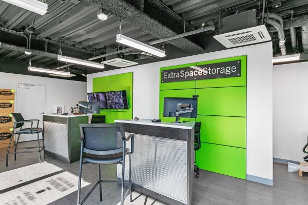 Extra Space Storage - 7143 - Orlando - Sand Lake Vista Dr - 6035 Sand Lake Vista Drive