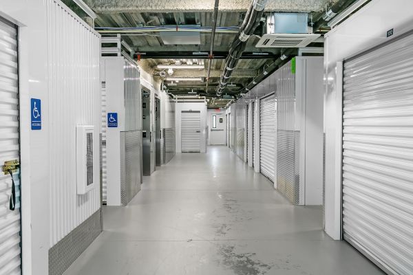 Extra Space Storage - 7143 - Orlando - Sand Lake Vista Dr - 6035 Sand Lake Vista Drive