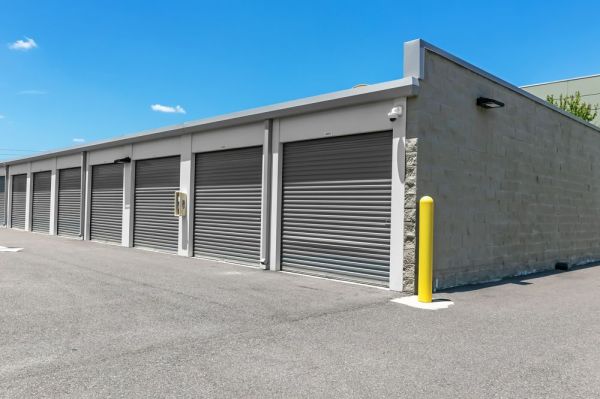 Extra Space Storage - 7418 - Lakeland - Drane Field Rd - 2701 Drane Field Road