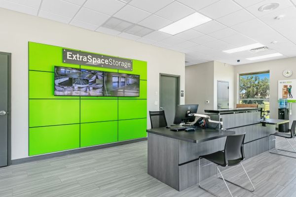 Extra Space Storage - 7425 - Lakeland - Shepherd Rd - 2035 Shepherd Road
