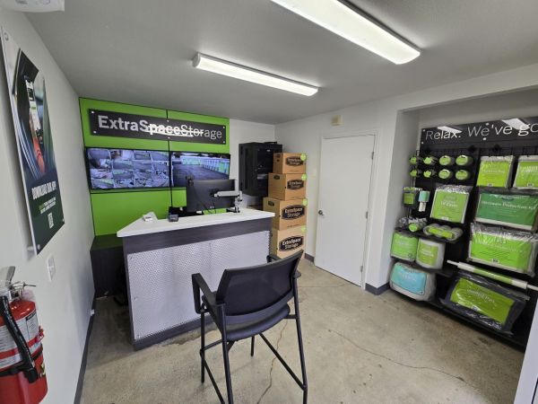 Extra Space Storage - 1031 - Glendale - San Fernando Road - 5120 San Fernando Road