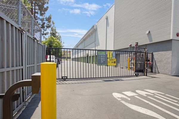 Extra Space Storage - 8008 - Sherman Oaks - Sepulveda Blvd - 5225 Sepulveda Boulevard
