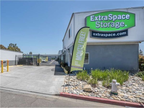 Extra Space Storage - 1053 - Oakland - Fallon St - 210 Fallon Street