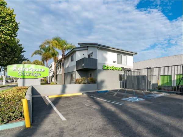 Extra Space Storage - 1070 - Inglewood - W Century Blvd - 3846 West Century Boulevard