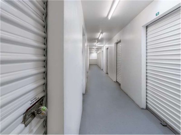 Extra Space Storage - 1070 - Inglewood - W Century Blvd - 3846 West Century Boulevard