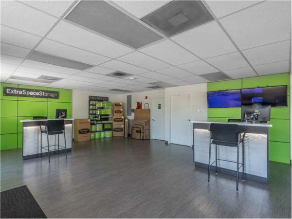 Extra Space Storage - 1317 - Orlando - LB McLeod Rd - 5592 L B Mcleod Road