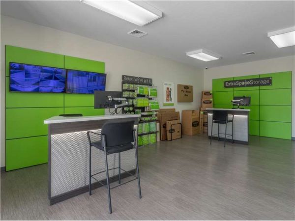 Extra Space Storage - 1334 - Orlando - Metrowest - 5603 Metrowest Boulevard