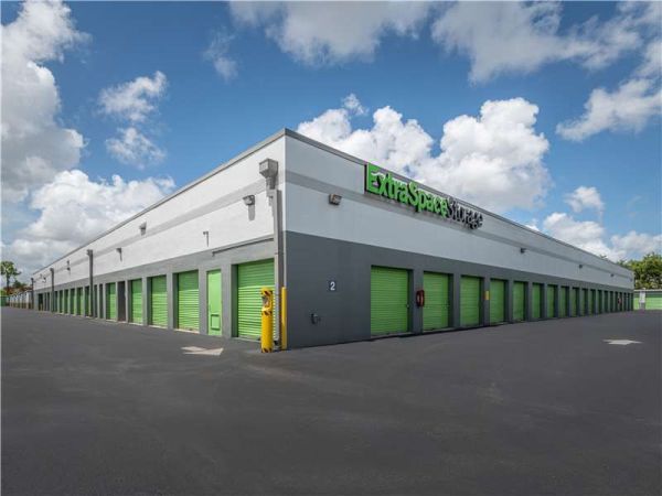 Extra Space Storage - 0209 - Miami - Sunset Dr West - 9400 Florida 986