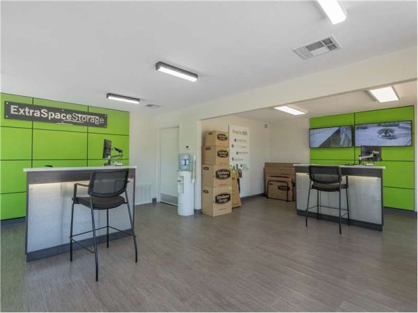 Extra Space Storage - 0253 - Sacramento - Florin Rd - 1353 Florin Road