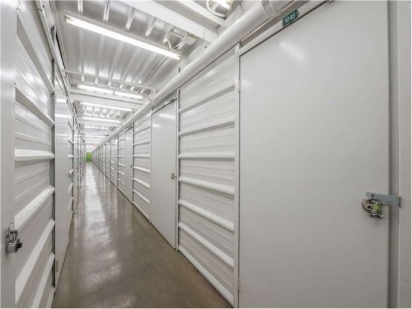 Extra Space Storage - 0253 - Sacramento - Florin Rd - 1353 Florin Road