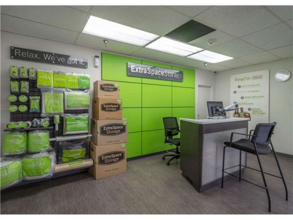 Extra Space Storage - 0301 - Huntington Beach - McFadden Ave - 7531 McFadden Avenue