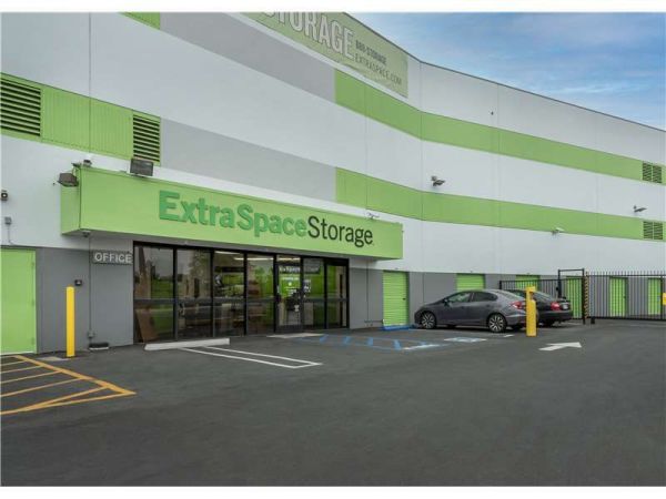 Extra Space Storage - 0301 - Huntington Beach - McFadden Ave - 7531 McFadden Avenue