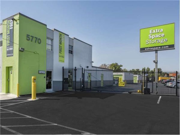 Extra Space Storage - 0328 - Sacramento - Auburn Blvd - 5770 Auburn Boulevard