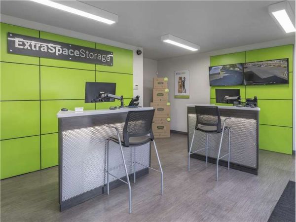 Extra Space Storage - 0328 - Sacramento - Auburn Blvd - 5770 Auburn Boulevard