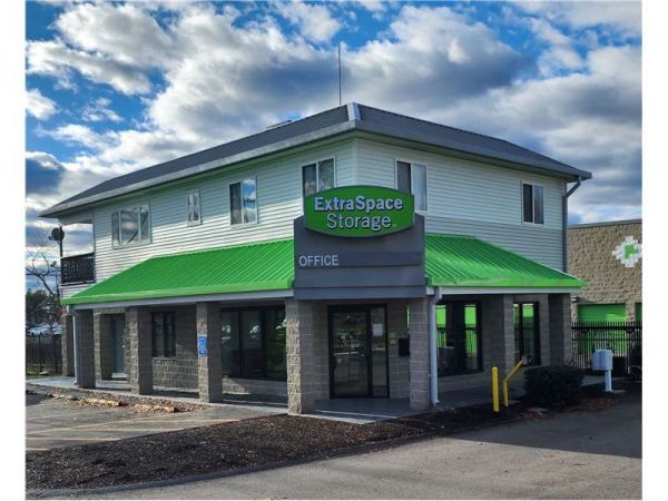 Extra Space Storage - 0410 - Raynham - Broadway - 266 Broadway