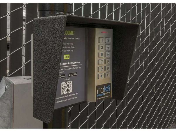 Extra Space Storage - 0420 - Roseville - 6th St - 540 6th Street