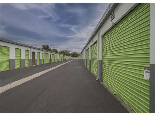 Extra Space Storage - 0420 - Roseville - 6th St - 540 6th Street