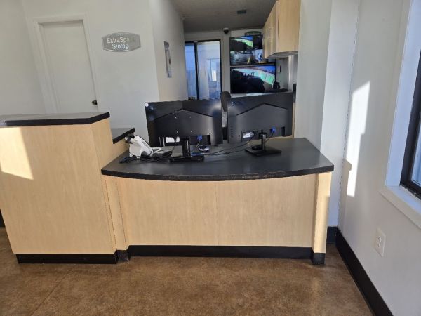 Extra Space Storage - 0509 - Columbus - Urlin Avenue - 900 Urlin Avenue