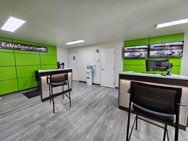 Extra Space Storage - 0526 - Columbus - South Hamilton - 2087 South Hamilton Road