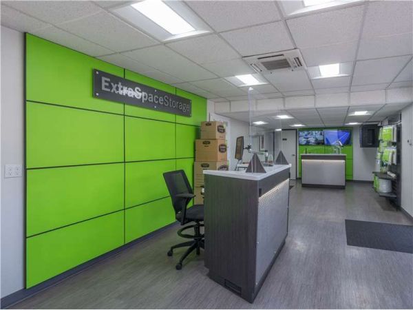 Extra Space Storage - 0549 - Los Alamitos - Cerritos Ave - 3592 Cerritos Avenue