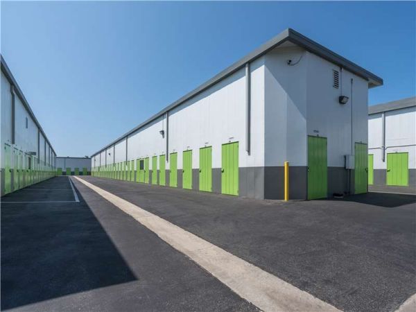 Extra Space Storage - 0549 - Los Alamitos - Cerritos Ave - 3592 Cerritos Avenue